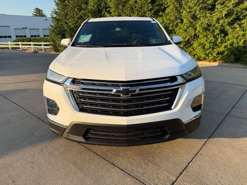 Used 2023 Chevrolet Traverse LT FWD image 6