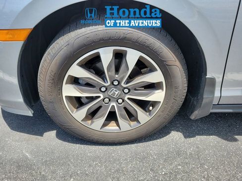 Used 2023 Honda Odyssey EX-L image 4