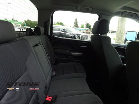 Used 2019 Chevrolet Silverado 2500 LT AWD/4WD image 23