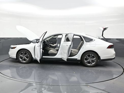 Used 2024 Honda Accord EX image 30