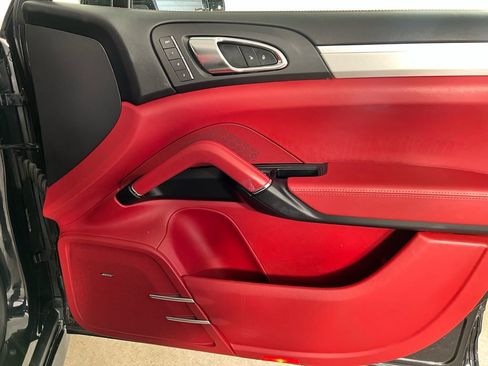 Certified 2018 Porsche Cayenne GTS image 18