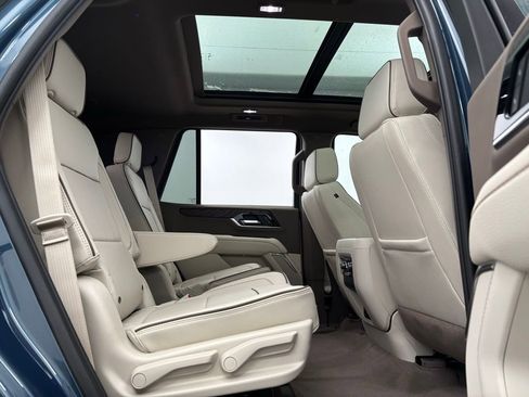 New 2026 GMC Yukon Denali w/ Sun & Power Step Package image 38