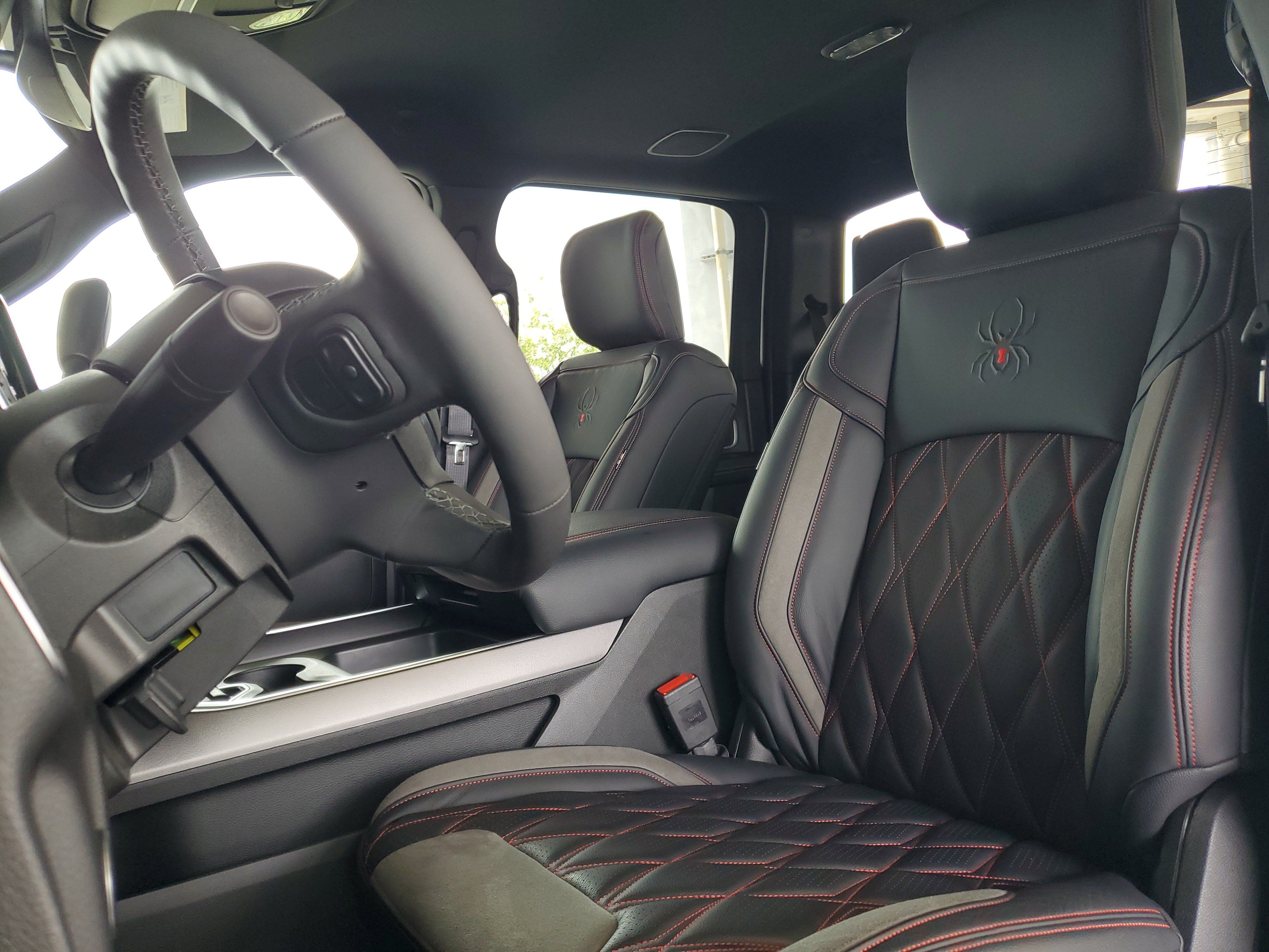 New 2025 RAM 2500 Big Horn AWD/4WD image 17