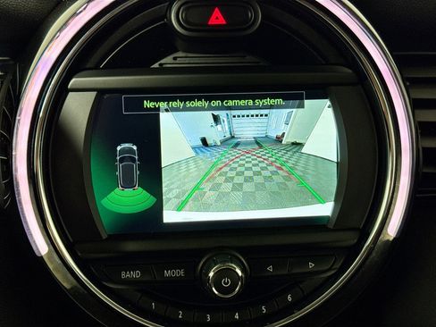 Used 2019 MINI Cooper 2-Door Hardtop image 27