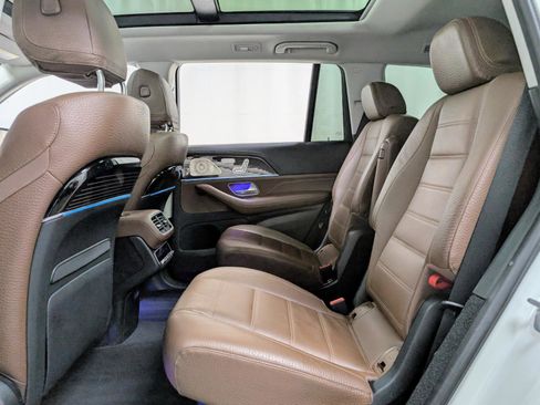 Used 2024 Mercedes-Benz GLS 450 4MATIC w/ Pinnacle Trim Package image 21