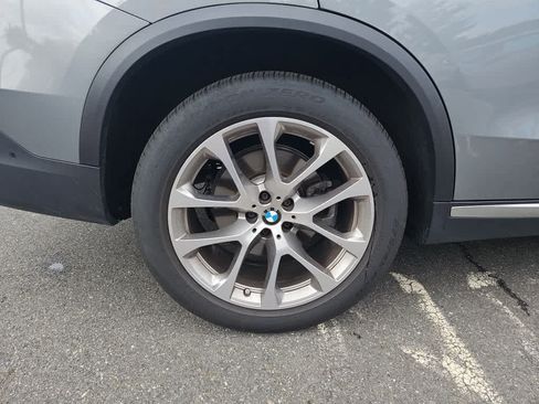 Used 2024 BMW X5 xDrive40i w/ Parking Assistance Package AWD/4WD image 18