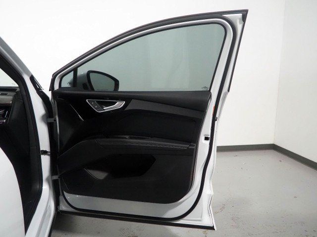 Used 2023 Audi Q4 e-tron Premium Plus w/ Premium Plus RWD image 51