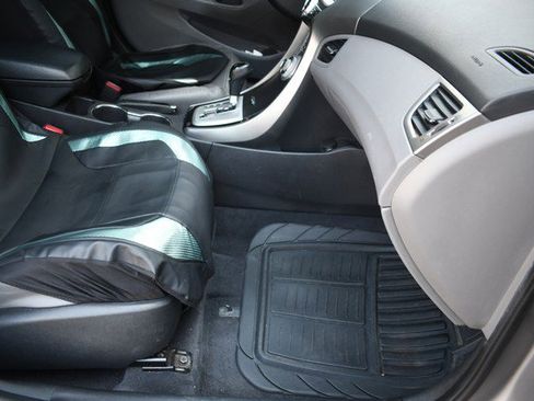 Used 2011 Hyundai Elantra Limited w/ Premium Pkg 5 FWD image 26