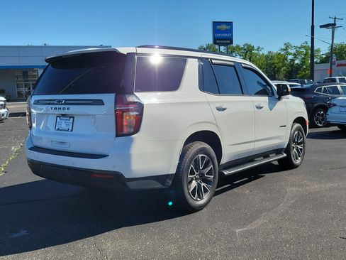 Used 2021 Chevrolet Tahoe Z71 w/ Z71 Off-Road Package AWD/4WD image 4