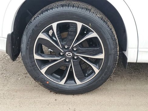 New 2025 MAZDA CX-5 AWD 2.5 S w/ Preferred Package image 5