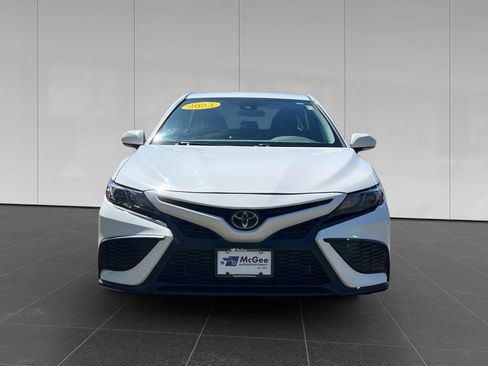 Used 2023 Toyota Camry SE FWD image 8