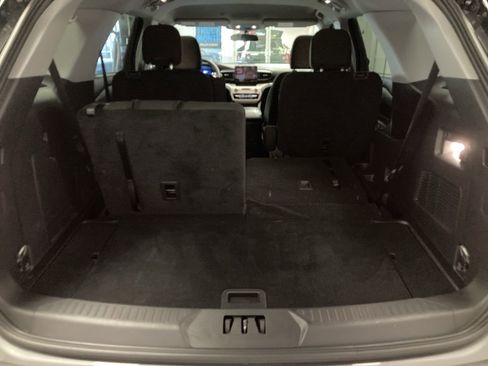 Used 2024 Ford Explorer XLT w/ Class IV Trailer Tow Package image 31