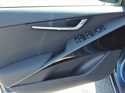 New 2025 Kia Niro EX Touring image 16