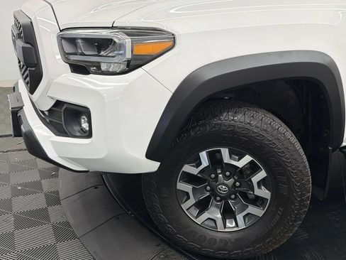 Used 2023 Toyota Tacoma TRD Off-Road AWD/4WD image 5