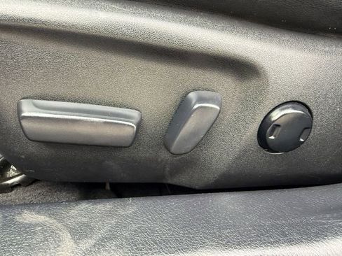 Used 2015 Toyota Camry XSE image 19