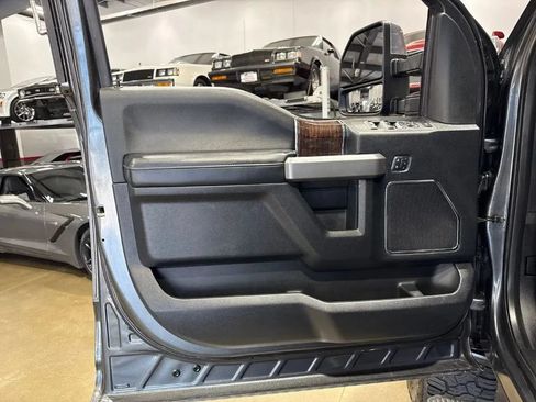 Used 2017 Ford F250 Platinum w/ Platinum Ultimate Package AWD/4WD image 32