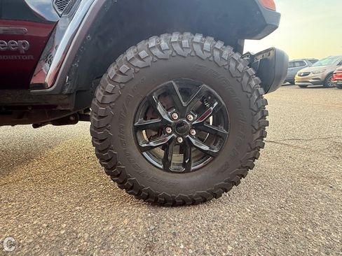 Used 2021 Jeep Gladiator Sport AWD/4WD image 6