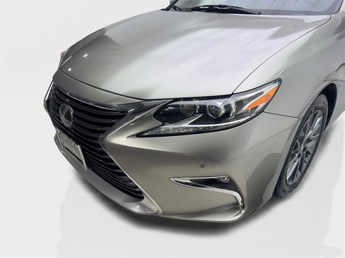 Used 2018 Lexus ES 350 w/ Premier Package image 16
