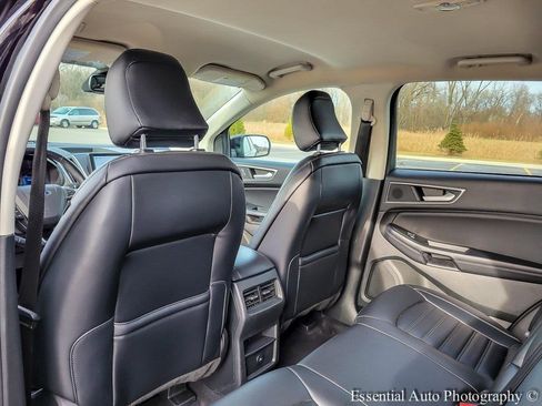 Used 2023 Ford Edge SEL image 11
