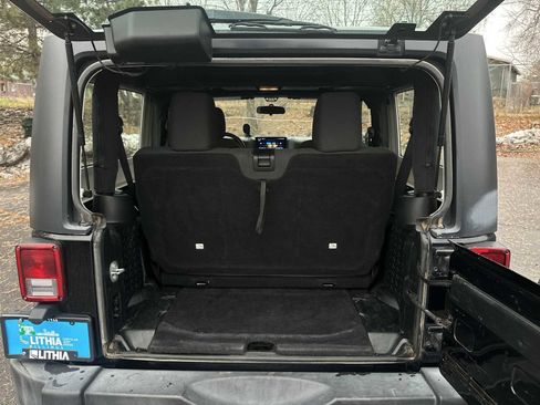 Used 2018 Jeep Wrangler Sport image 18