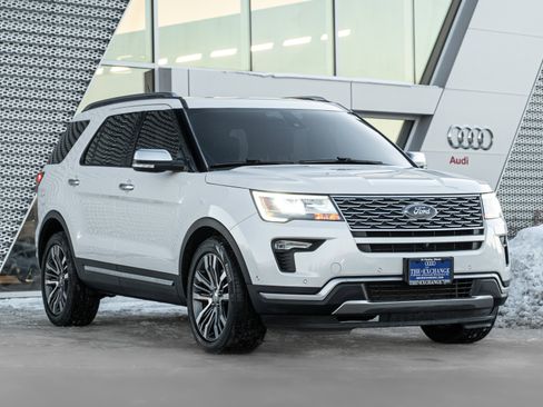 Used 2019 Ford Explorer Platinum image 1