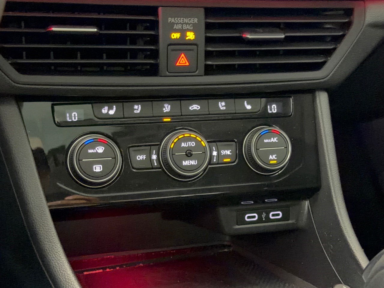 Used 2021 Volkswagen Jetta SEL Premium FWD image 22
