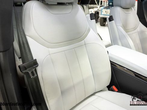 Used 2024 Land Rover Range Rover Sport SE image 29
