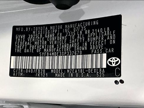 Used 2025 Toyota Corolla LE FWD image 34