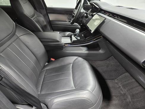 Used 2025 Land Rover Range Rover Sport SE image 55