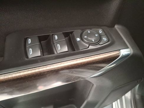 Used 2020 Chevrolet Silverado 1500 LT w/ All-Star Edition image 15