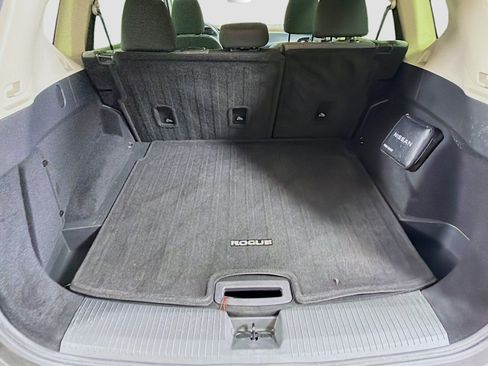 Used 2023 Nissan Rogue SV FWD image 27