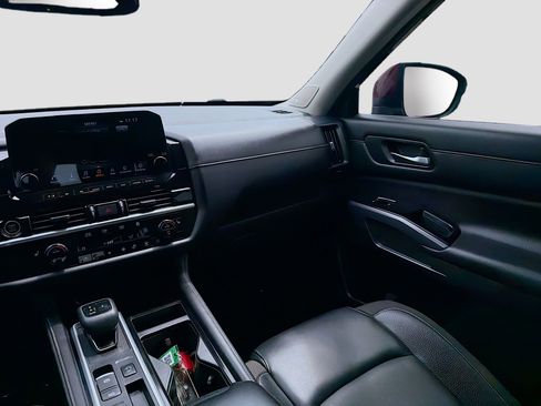 Used 2022 Nissan Pathfinder SL w/ SL Premium Package FWD image 19
