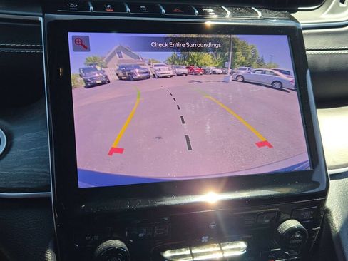 Certified 2025 Jeep Grand Cherokee Limited AWD/4WD image 30