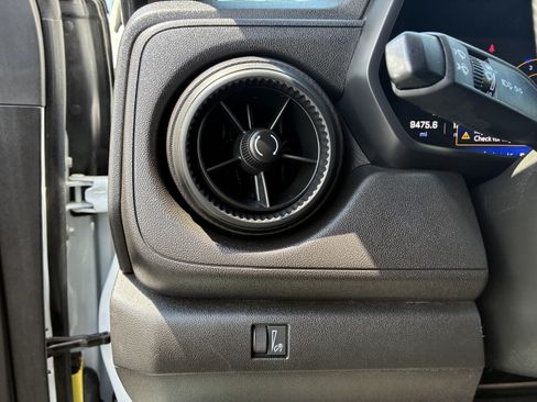 Used 2025 Chevrolet Colorado W/T RWD image 26