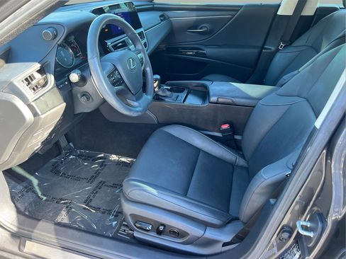 Certified 2024 Lexus ES 350 w/ Premium Package image 10