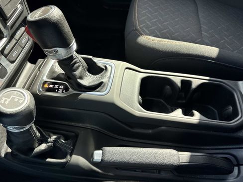 Used 2024 Jeep Gladiator Mojave w/ Convenience Group image 26