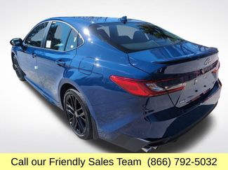 New 2026 Toyota Camry SE w/ Convenience Package FWD video 3