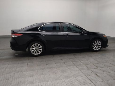 Used 2018 Toyota Camry LE FWD image 10