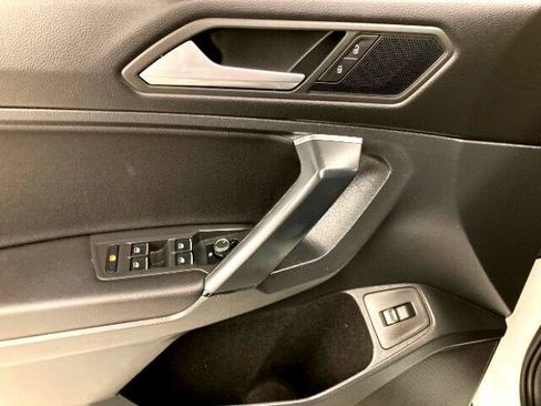 Used 2019 Volkswagen Tiguan SEL image 31