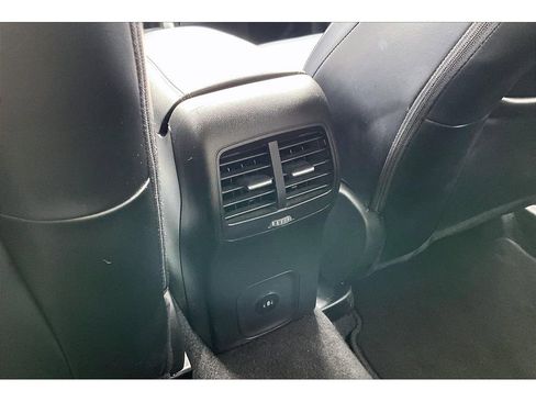 Used 2024 Ford Escape Platinum AWD/4WD image 32