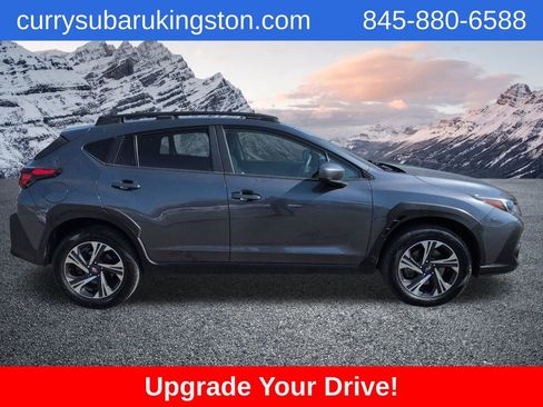 Used 2024 Subaru Crosstrek 2.0i Premium image 2