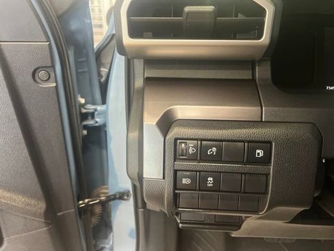 Used 2026 Toyota 4Runner SR5 AWD/4WD image 11