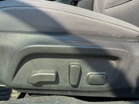 Used 2019 Subaru Outback 2.5i Premium AWD/4WD image 17