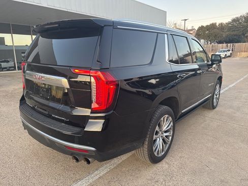 Used 2023 GMC Yukon Denali image 7