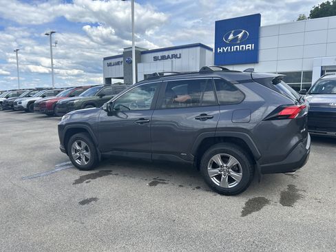 Used 2024 Toyota RAV4 XLE AWD/4WD image 7