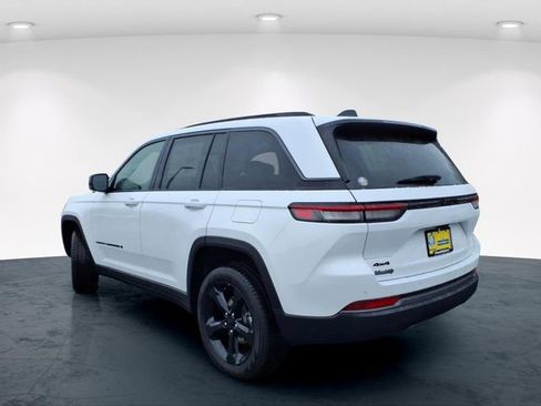 New 2026 Jeep Grand Cherokee Limited AWD/4WD image 7