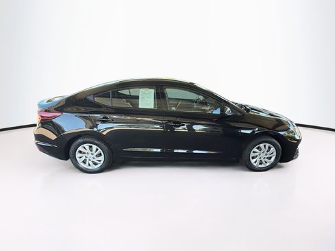 Used 2019 Hyundai Elantra SE w/ Cargo Package FWD image 10