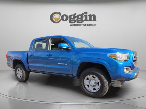 Used 2016 Toyota Tacoma SR5 w/ Towing Package image 7