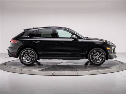 Used 2024 Porsche Macan AWD/4WD image 6