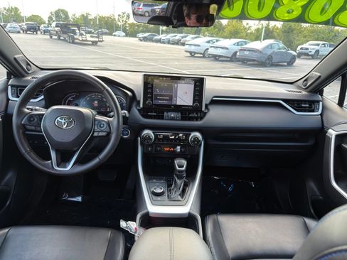 Used 2020 Toyota RAV4 XSE w/ XSE Grade Weather Package AWD/4WD image 29